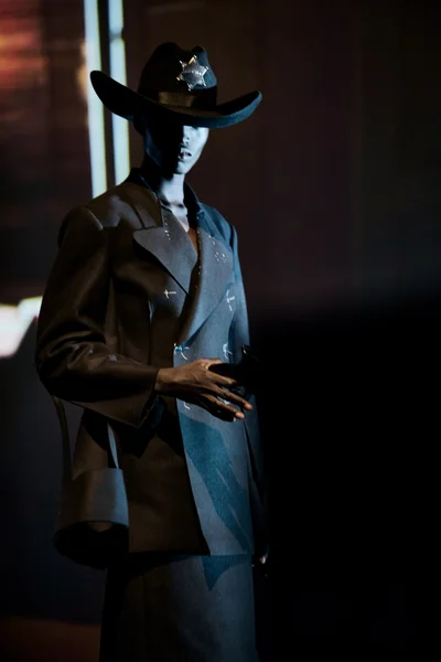 Look 23